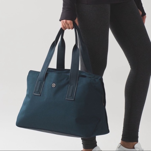 Lululemon Go Getter Bag - Picture 2 of 16